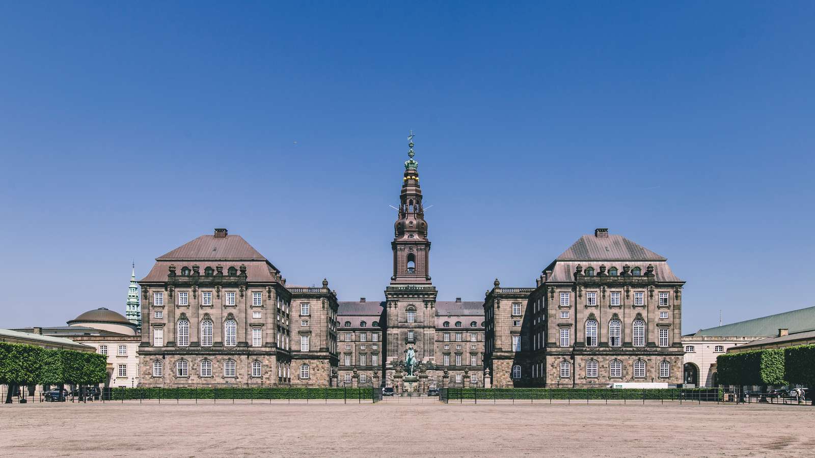 På det imponerende Christiansborg Slot kan du får royale oplevelser.